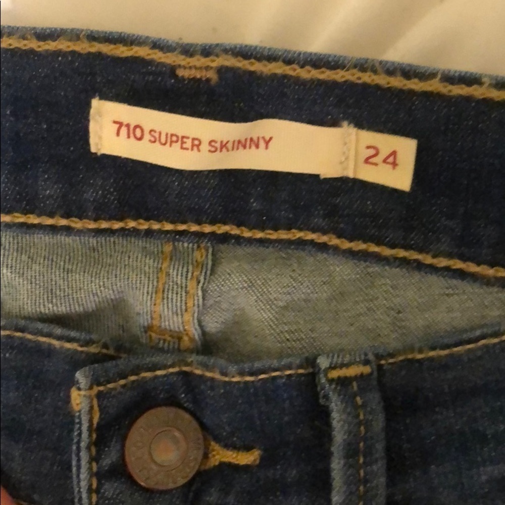 Levi’s 710 Jeans - Picture 4 of 5